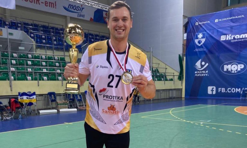 70AF0104-8A03-4EAE-8C51-ECF9BF4C2F13